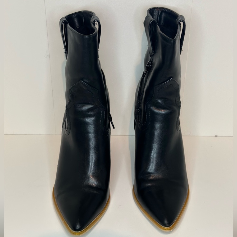 Lulus, size 7, black, mid calf, western boots.
